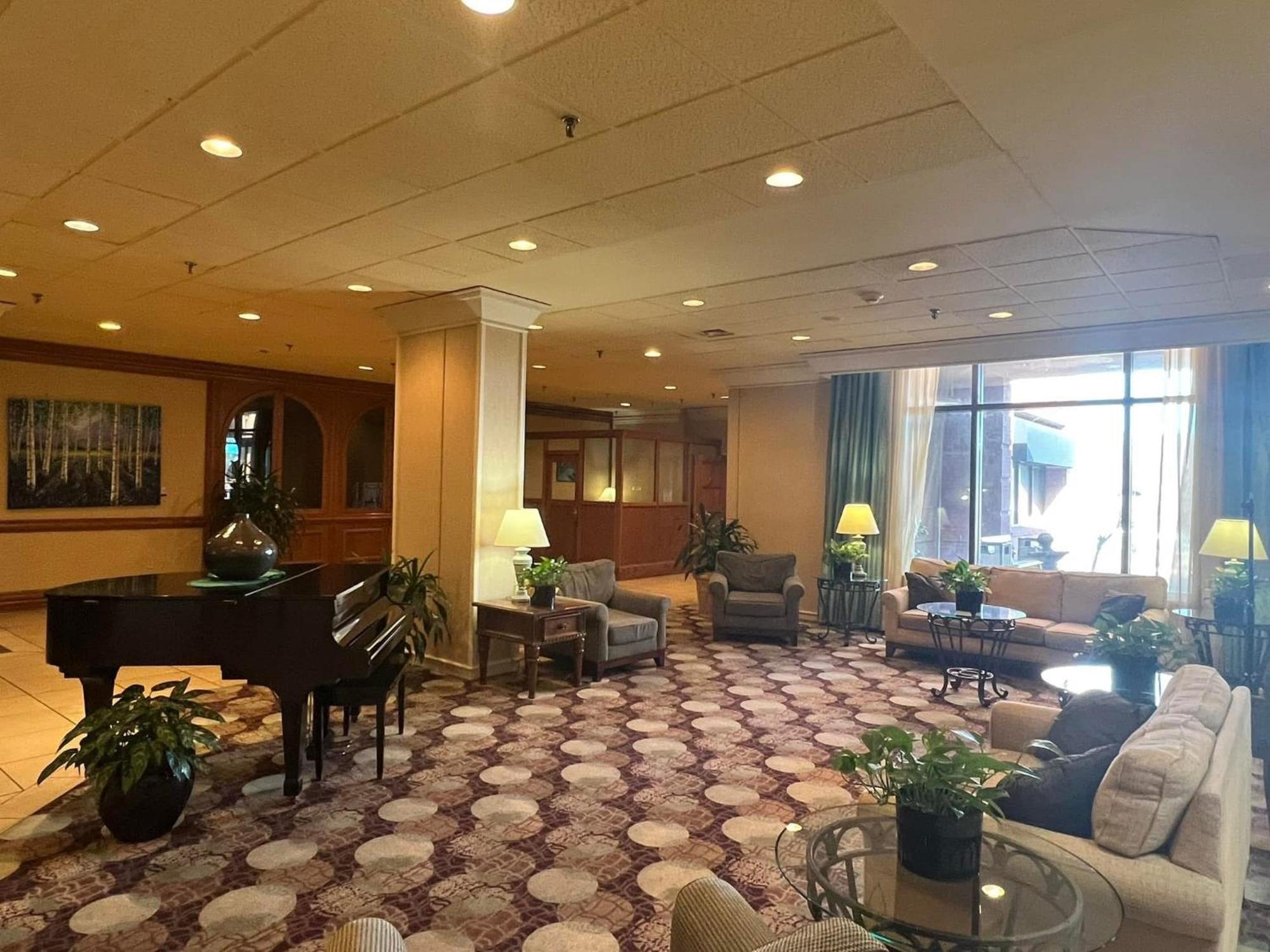 Lynchburg Grand Hotel Экстерьер фото